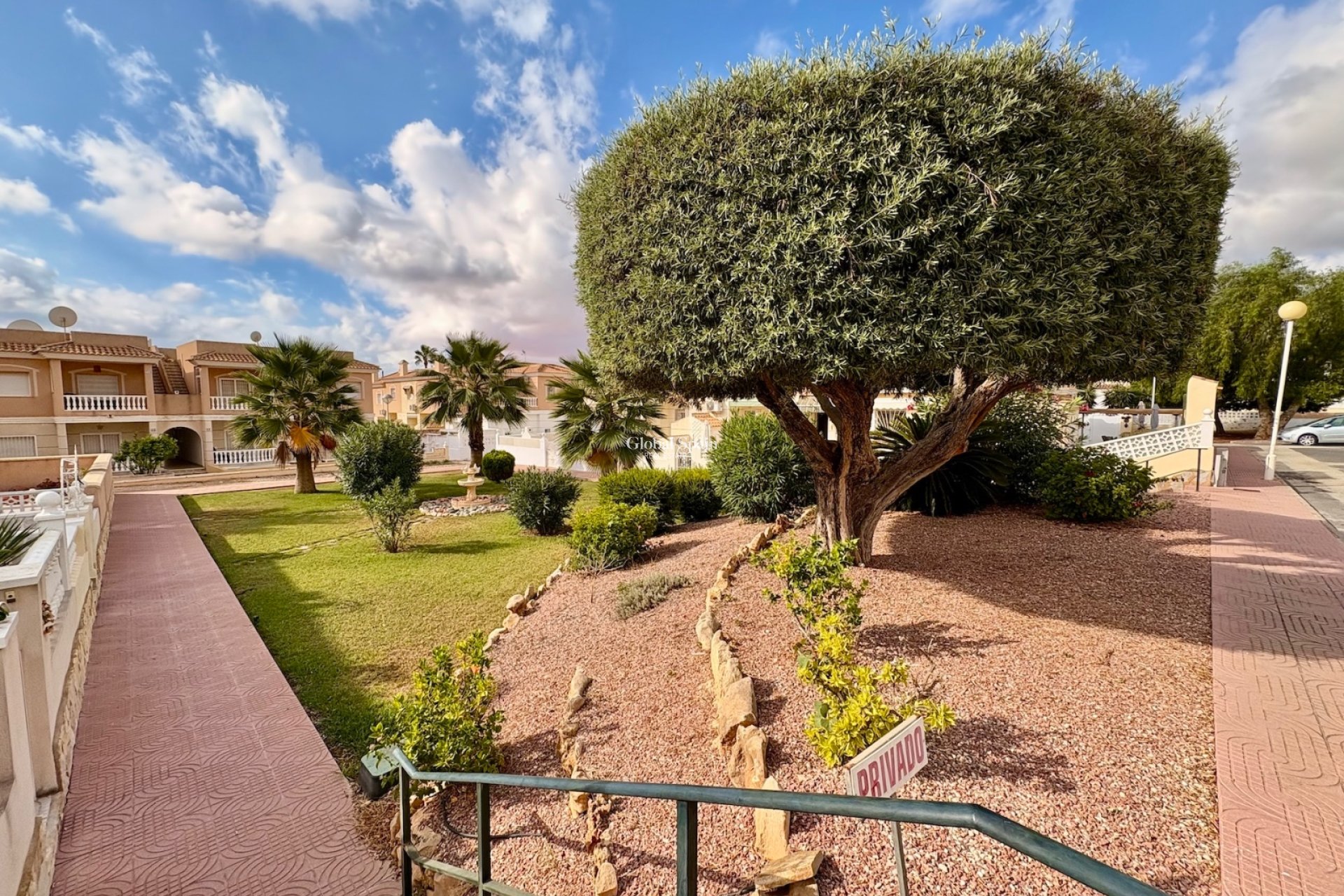 Venta - CASA -
ROJALES - Inland