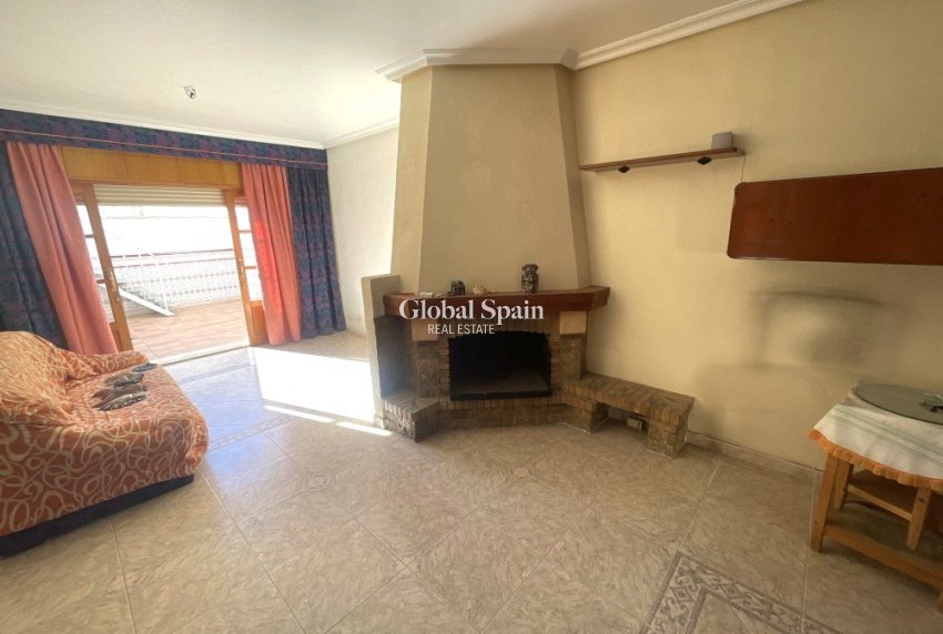 Venta - CASA -
ROJALES - Inland