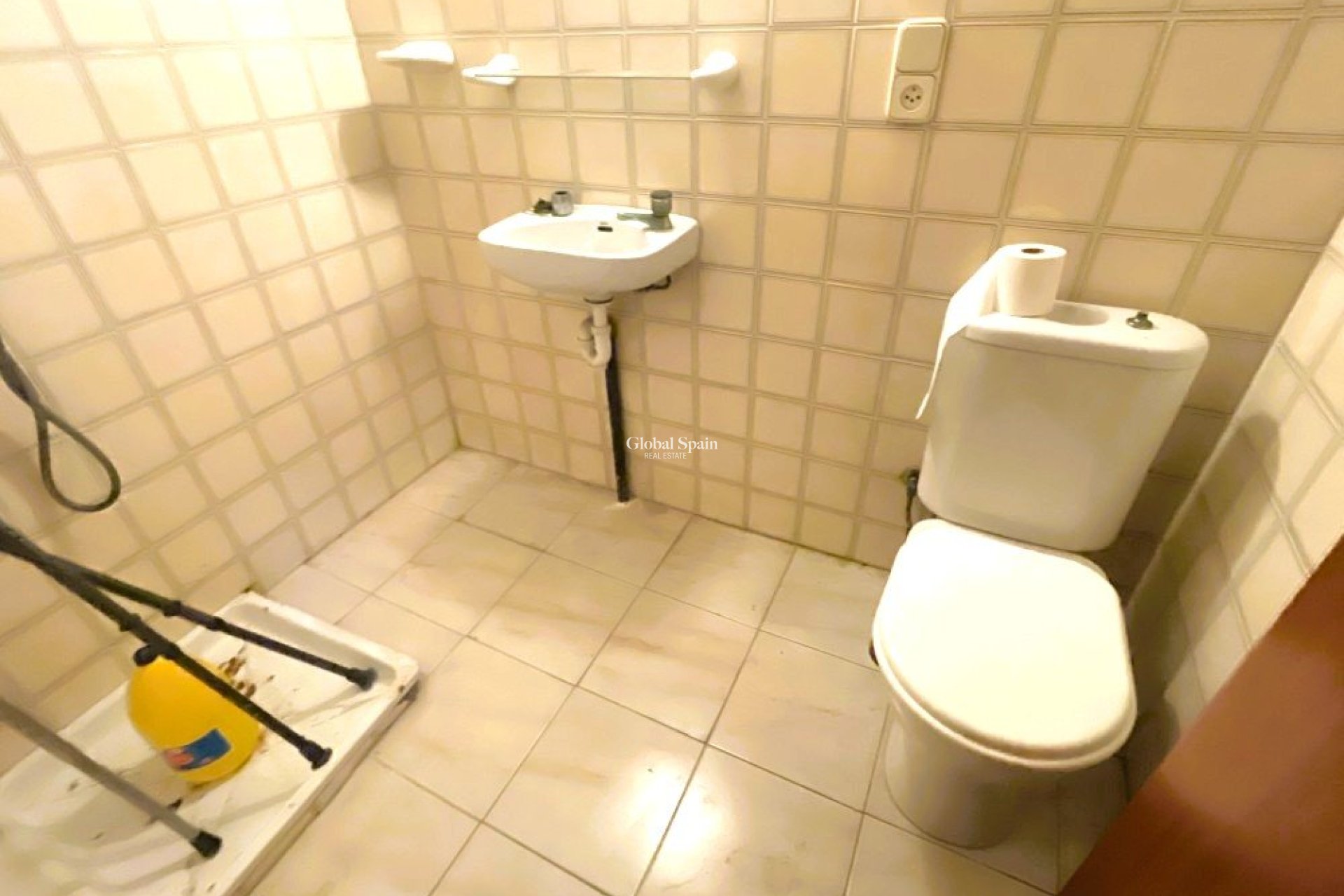 Venta - CASA -
ROJALES - Inland