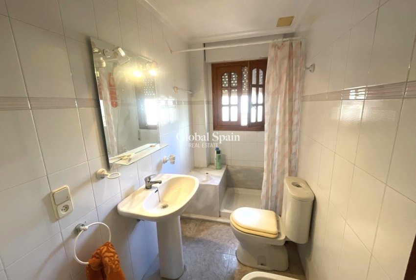 Venta - CASA -
ROJALES - Inland