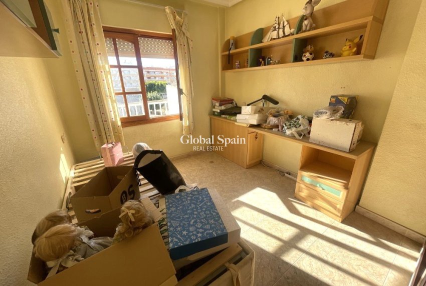 Venta - CASA -
ROJALES - Inland