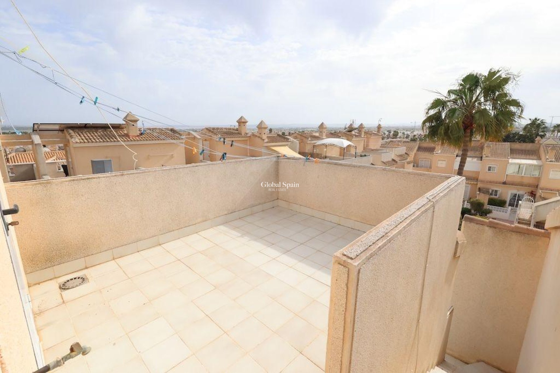 Venta - CASA -
ROJALES - Inland