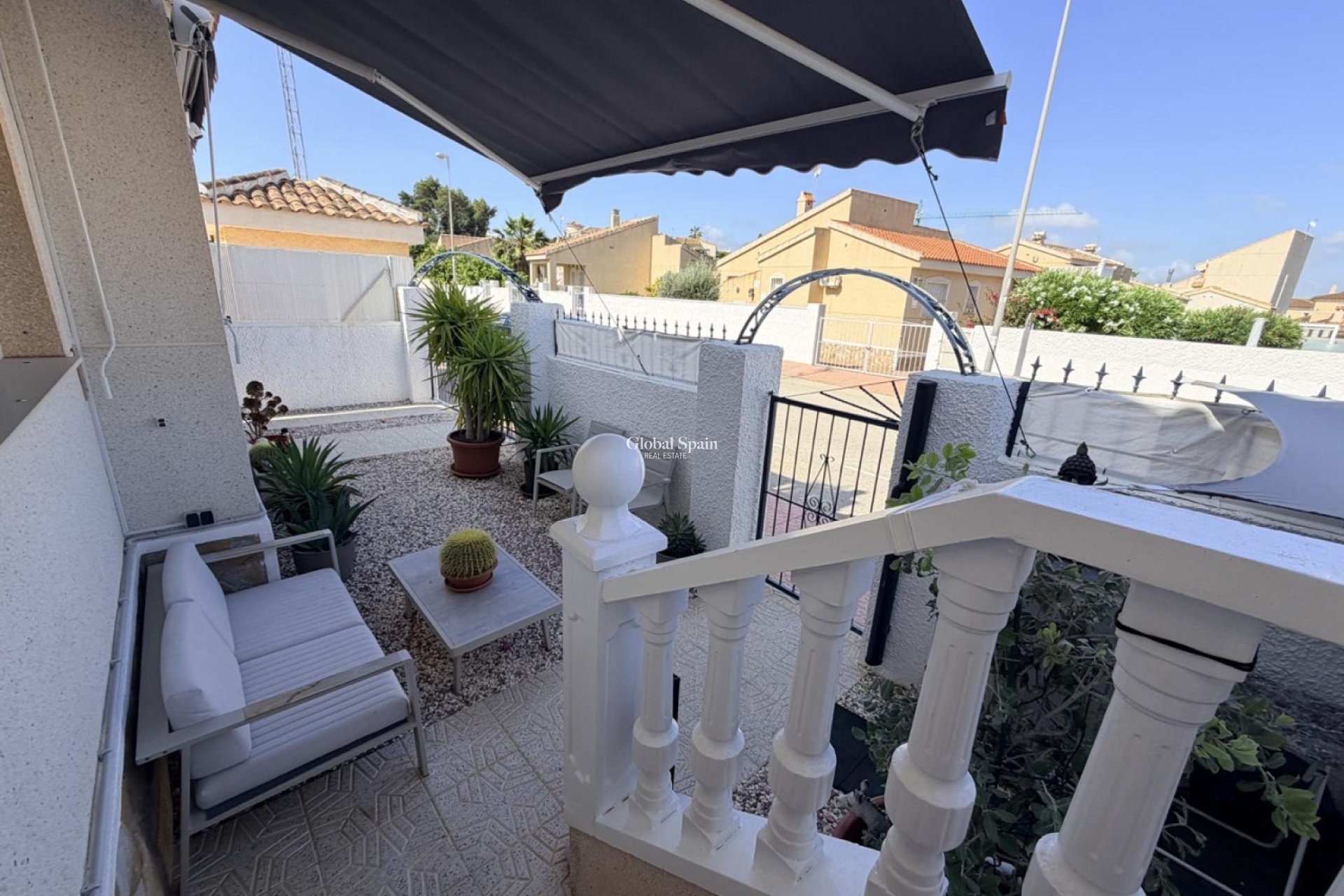 Venta - CASA -
ROJALES - Inland