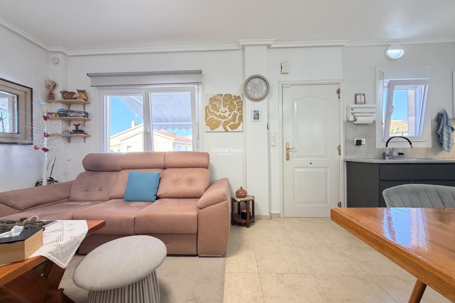 Venta - CASA -
ROJALES - Inland