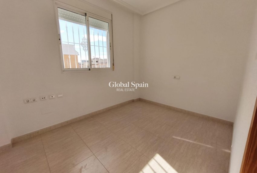 Venta - CASA -
ROJALES - Lo Marabú