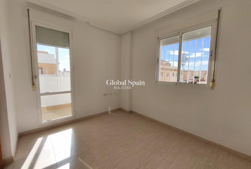 Venta - CASA -
ROJALES - Lo Marabú