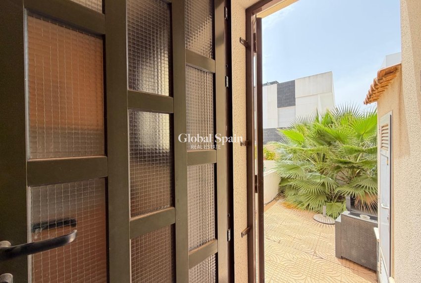 Venta - CASA -
ROJALES - Lo Marabú