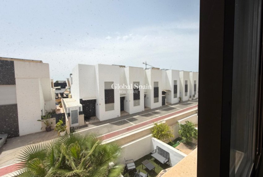 Venta - CASA -
ROJALES - Lo Marabú