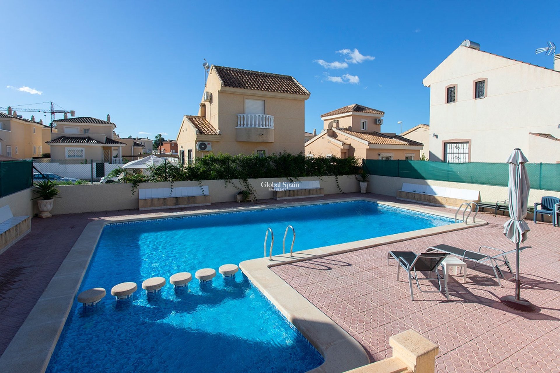 Venta - CASA -
ROJALES - Pueblo