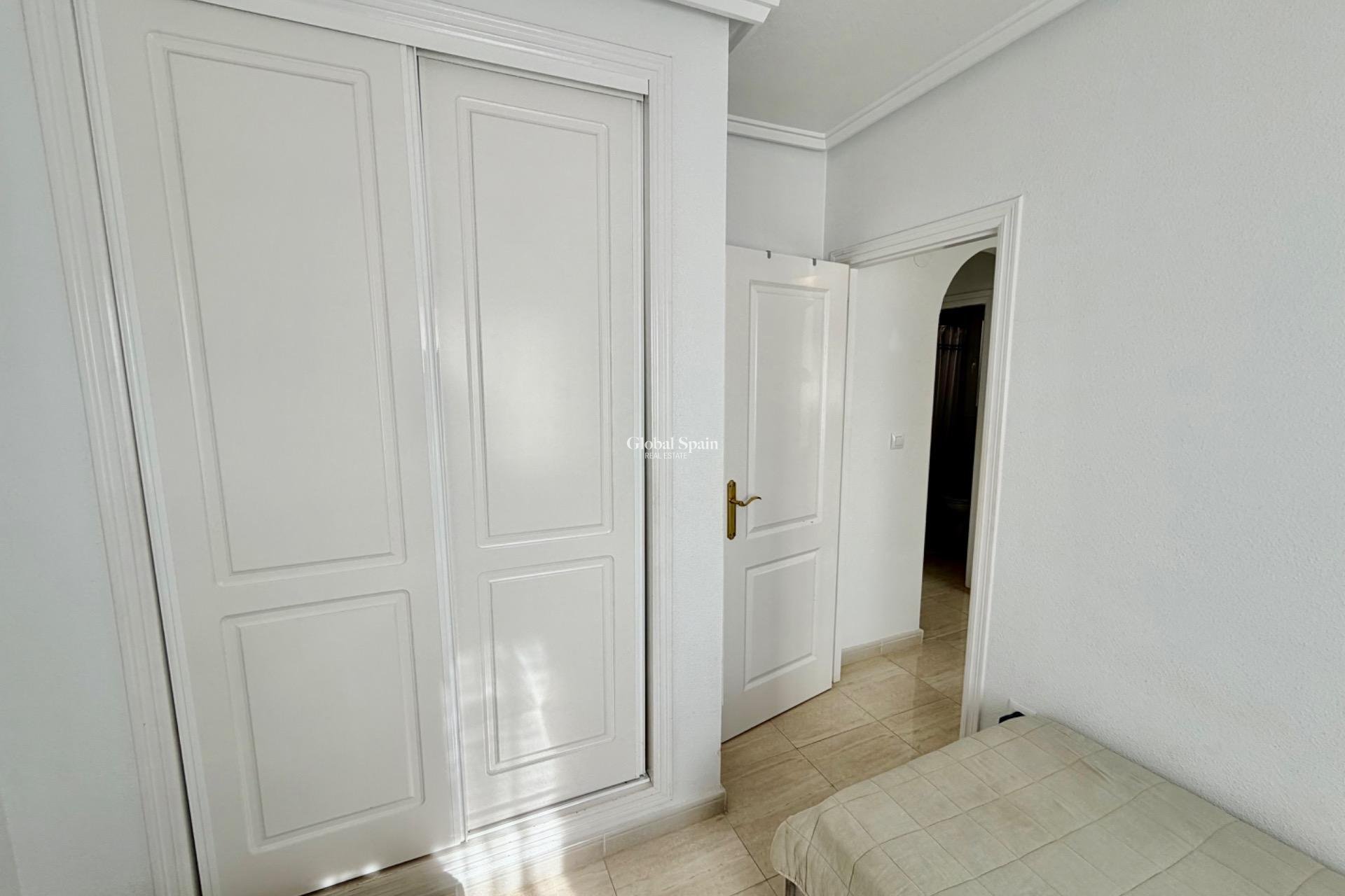 Venta - CASA -
ROJALES - Pueblo