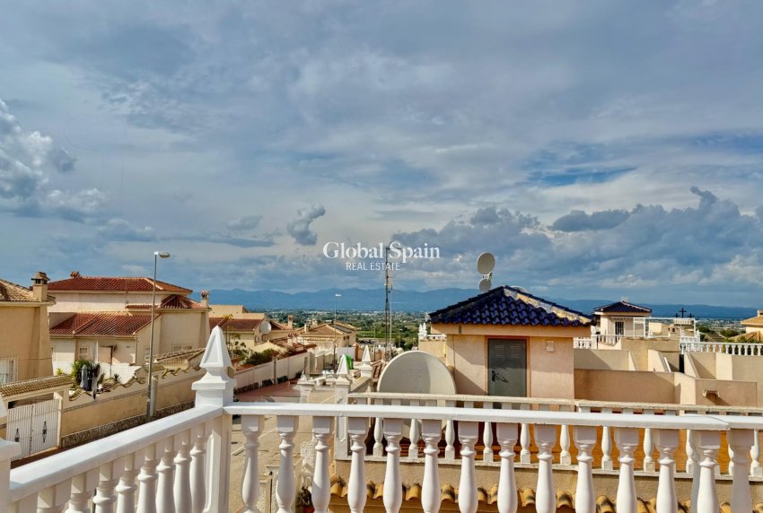Venta - CASA -
ROJALES - Pueblo