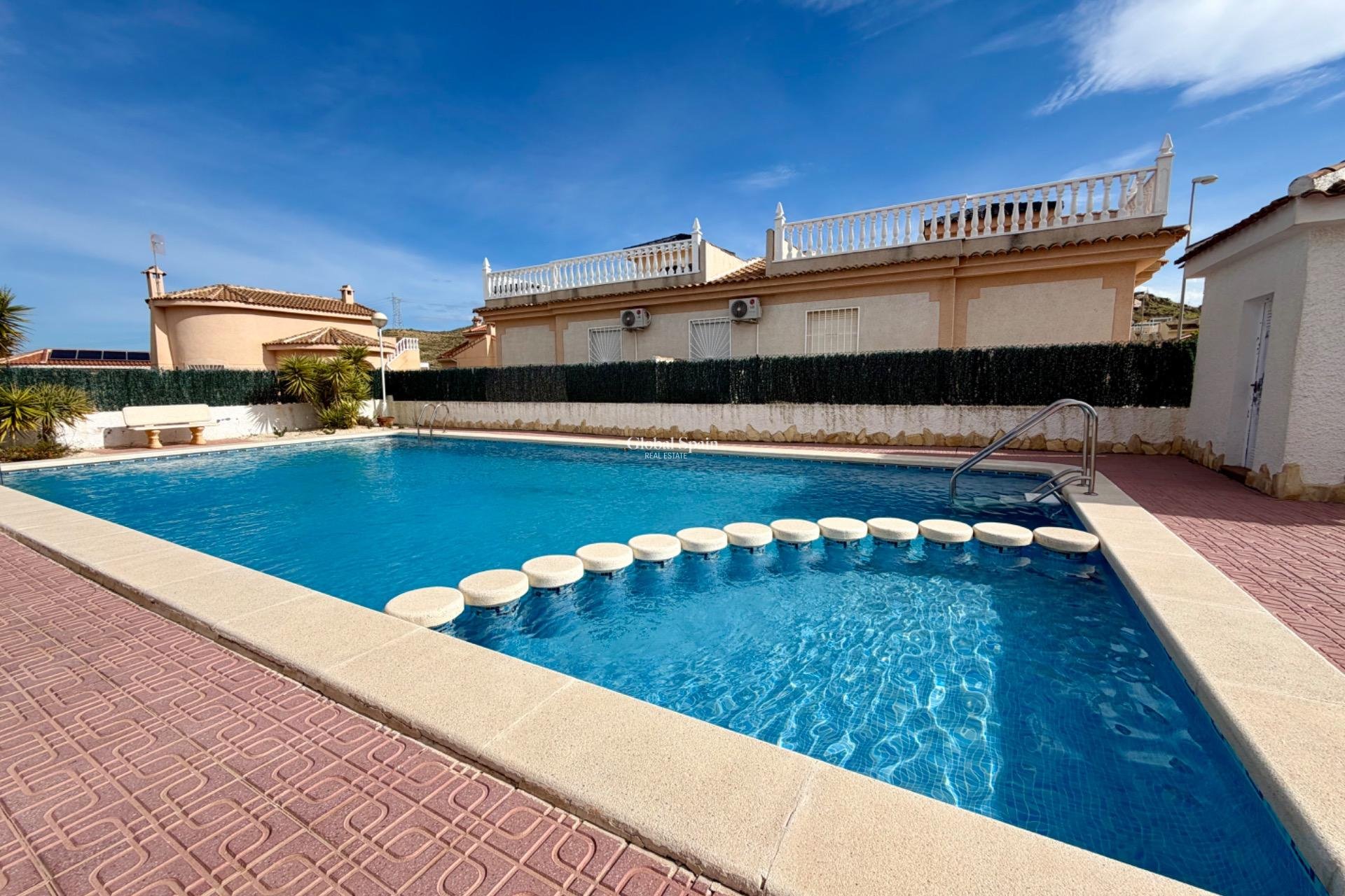 Venta - CASA -
ROJALES - Pueblo