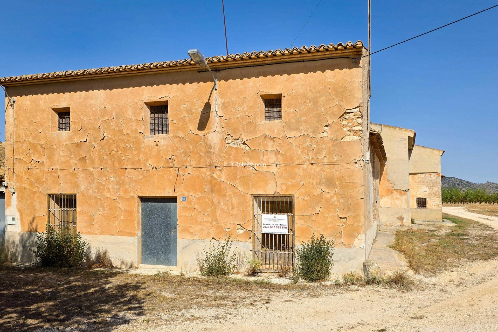 Venta - Casa rural -
Pinoso