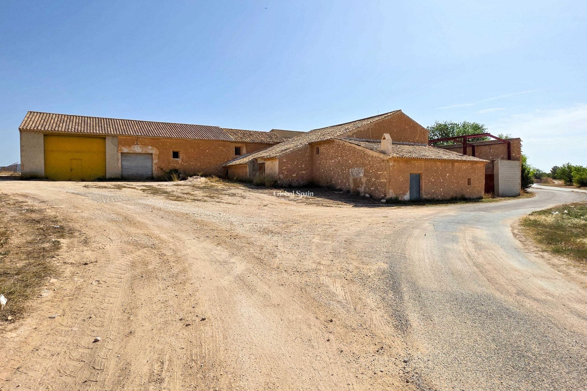 Venta - Casa rural -
Pinoso