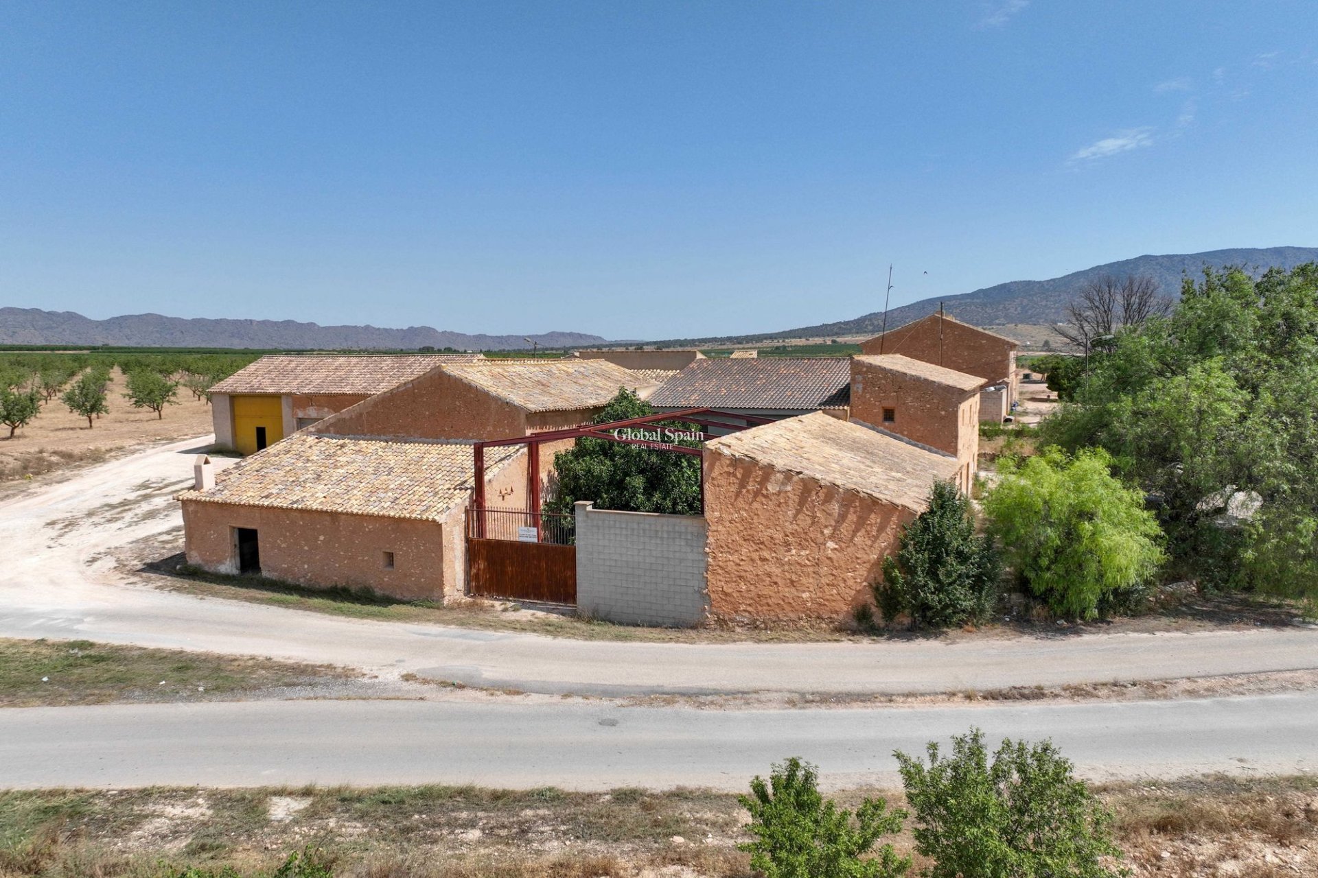 Venta - Casa rural -
Pinoso