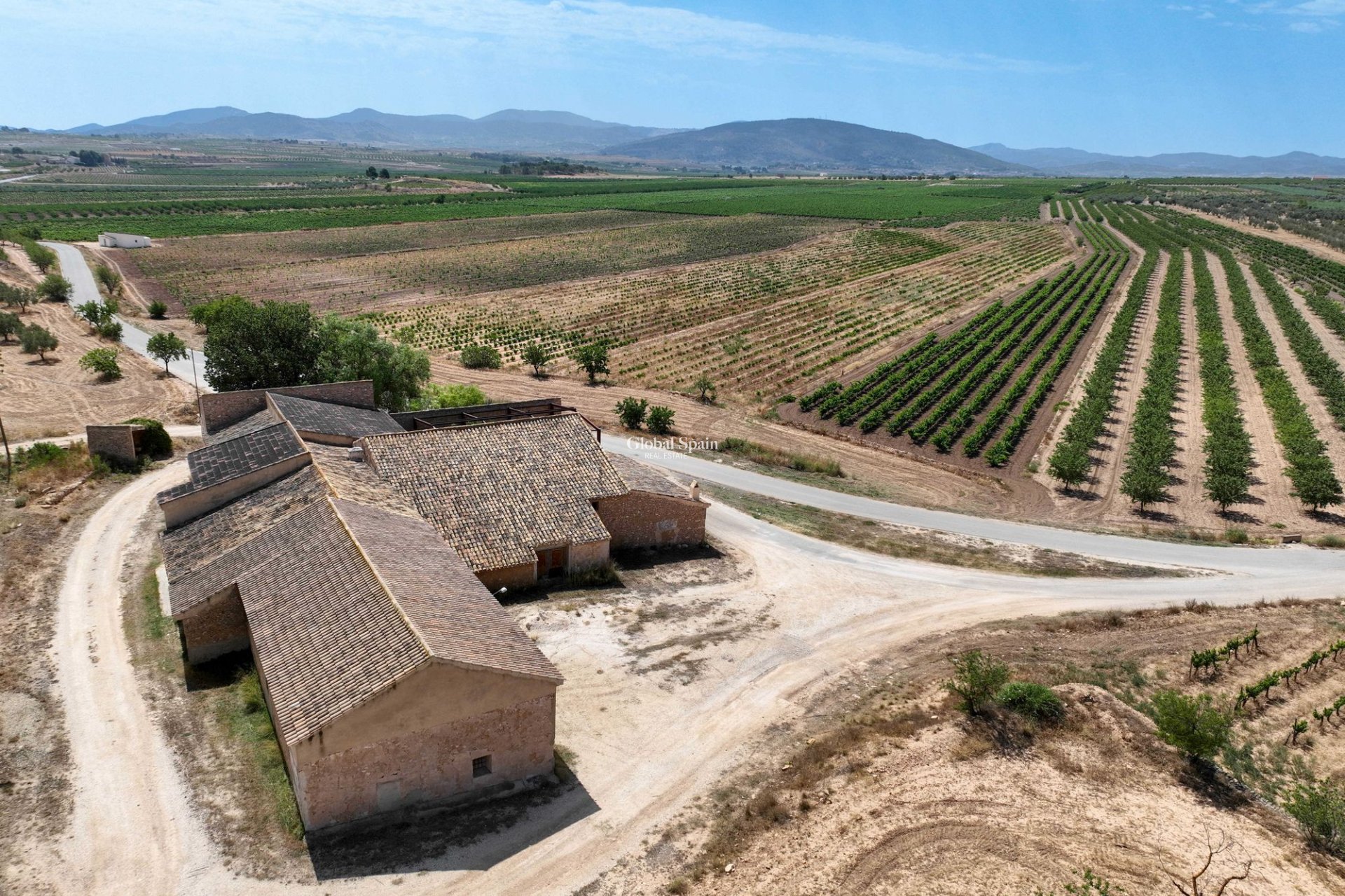 Venta - Casa rural -
Pinoso