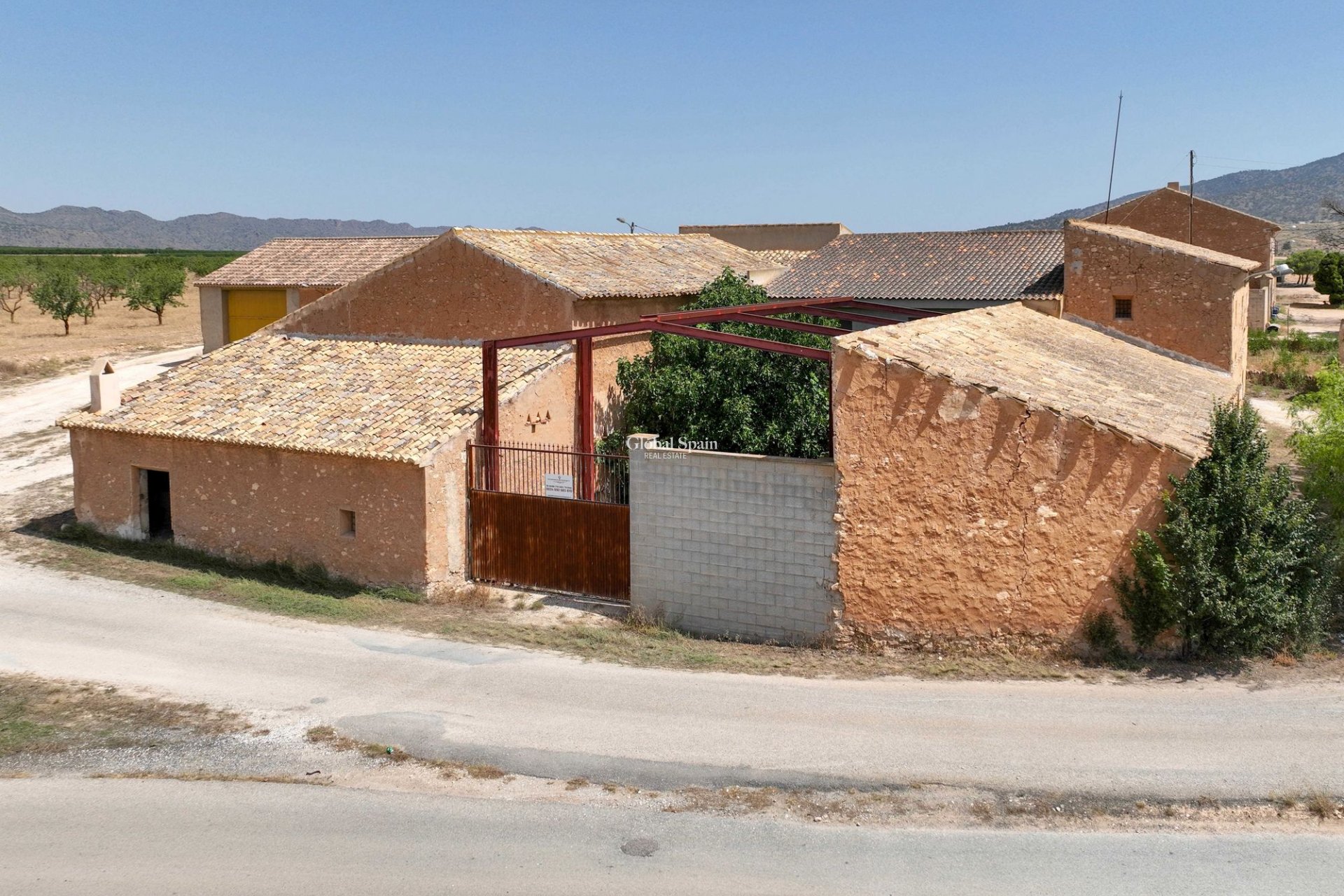 Venta - Casa rural -
Pinoso
