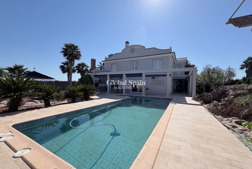 Venta - CASA -
SAN FULGENCIO - Costa Blanca
