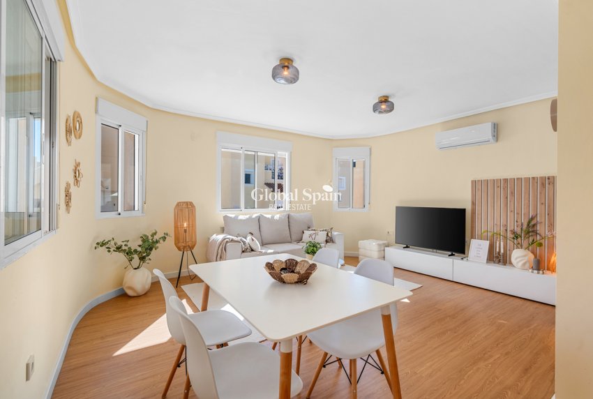 Venta - CASA -
SAN MIGUEL DE SALINAS - Costa Blanca