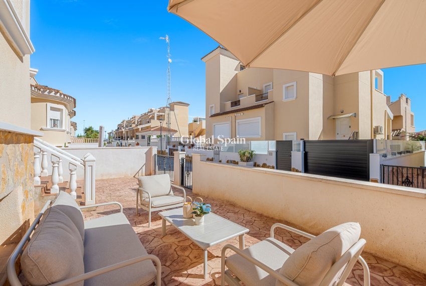 Venta - CASA -
SAN MIGUEL DE SALINAS - Costa Blanca