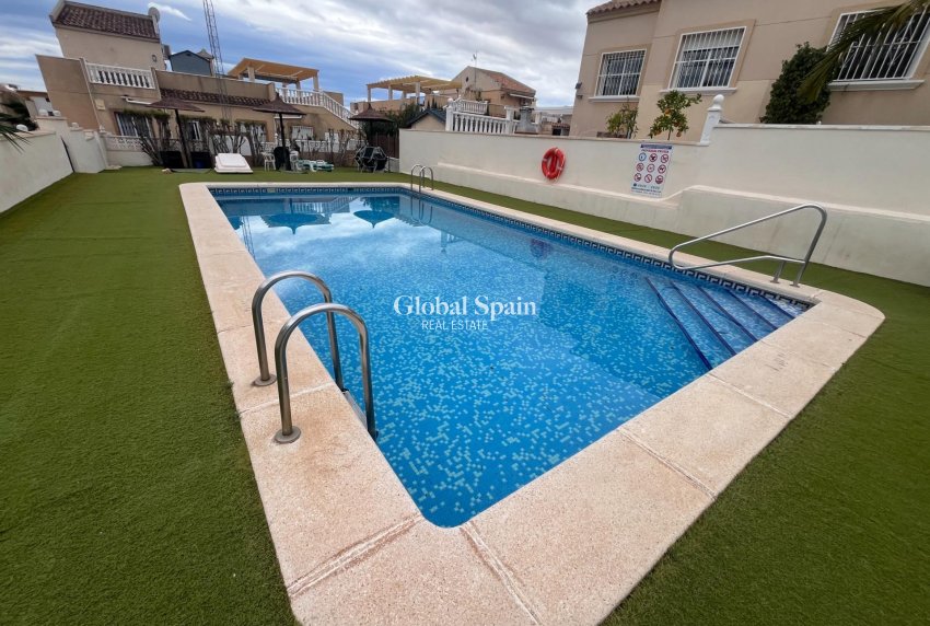 Venta - CASA -
SAN MIGUEL DE SALINAS - Las Filipinas