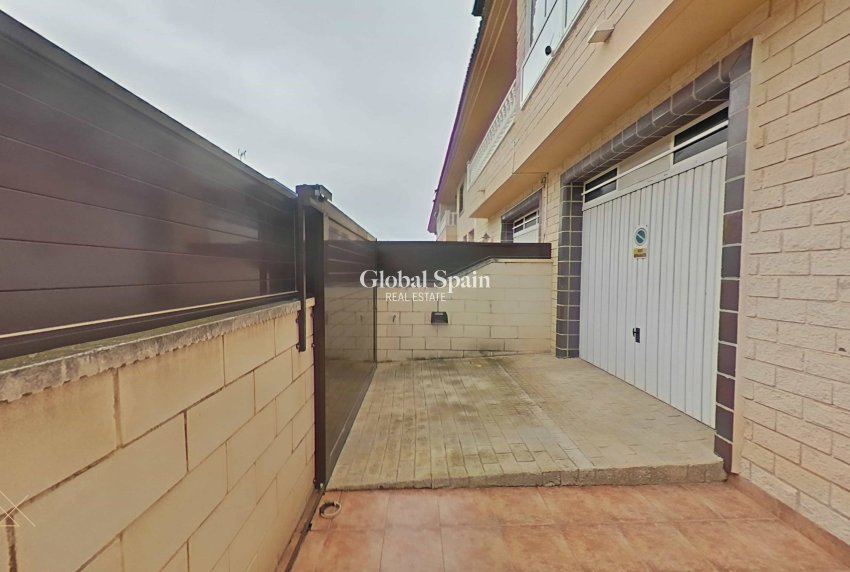 Venta - CASA -
SAN PEDRO DEL PINATAR - CENTRO