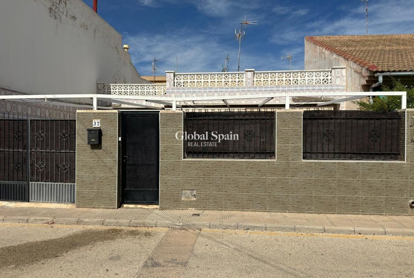 Venta - CASA -
SAN PEDRO DEL PINATAR - Lo pagan