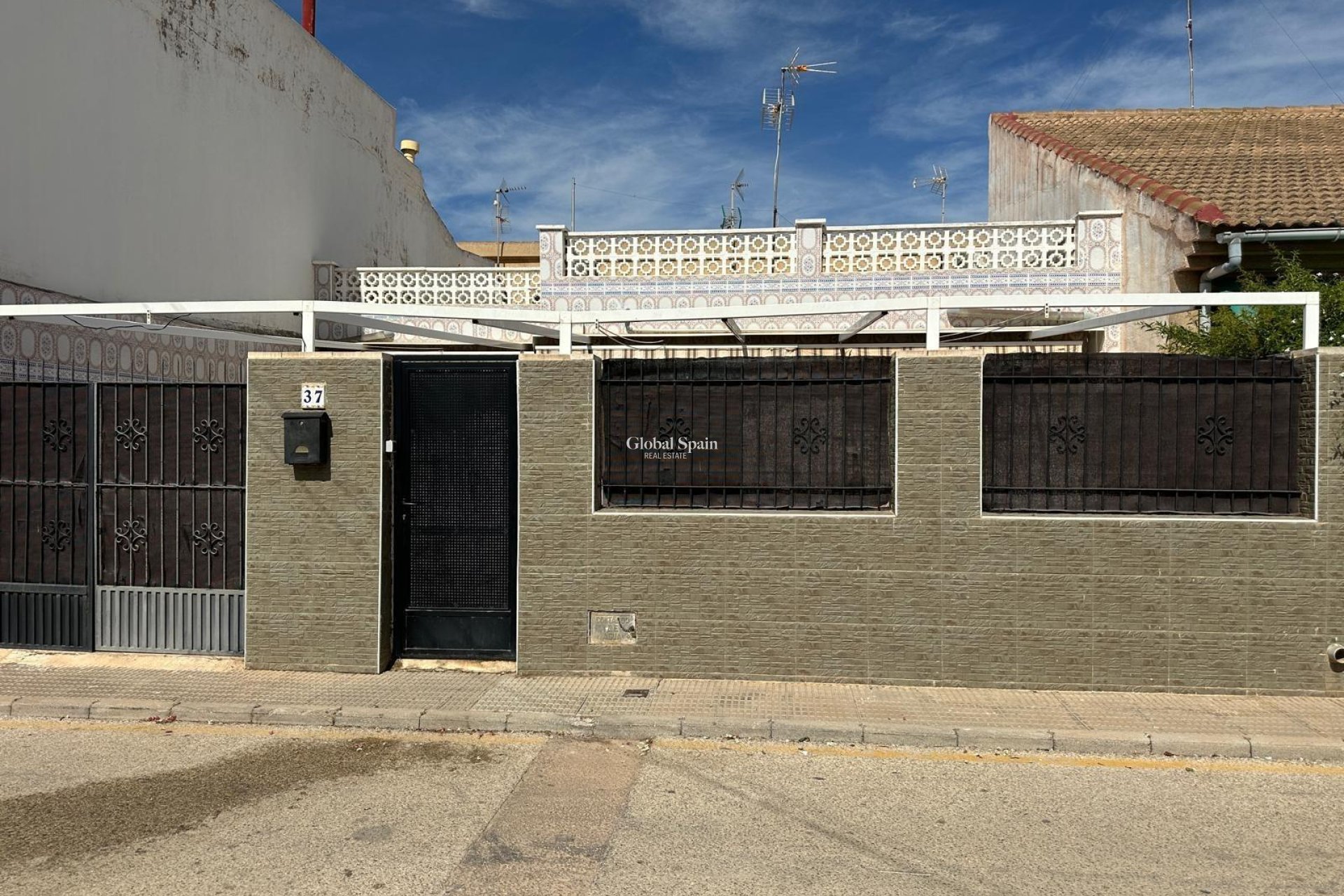 Venta - CASA -
SAN PEDRO DEL PINATAR - Lo pagan