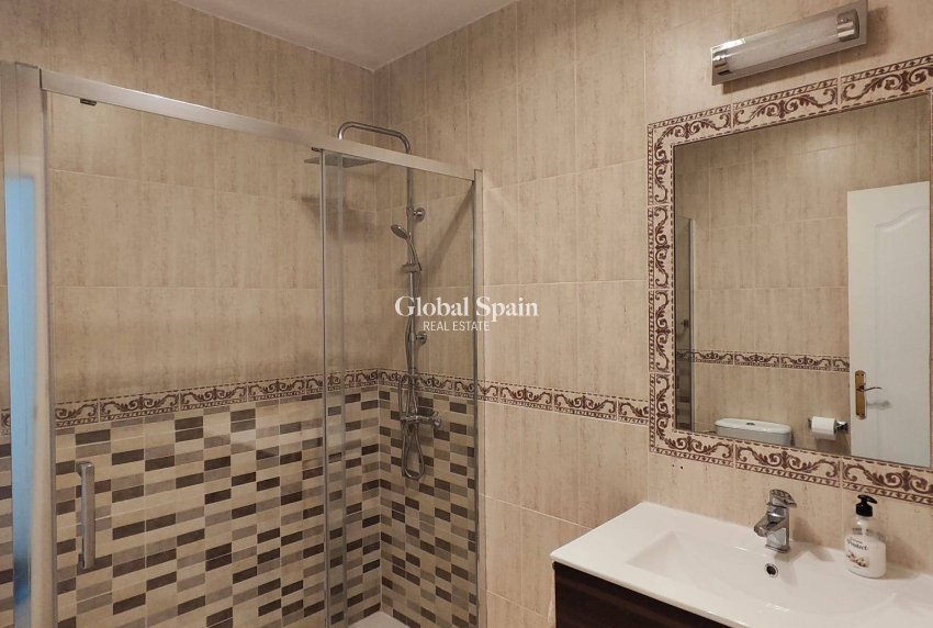 Venta - CASA -
SAN PEDRO DEL PINATAR - Lo pagan