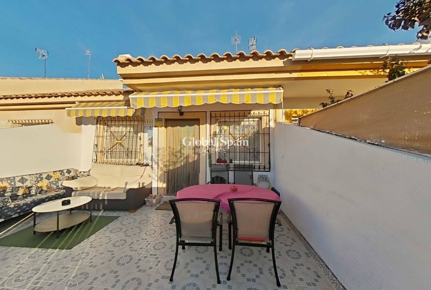 Venta - CASA -
SAN PEDRO DEL PINATAR - Lo pagan
