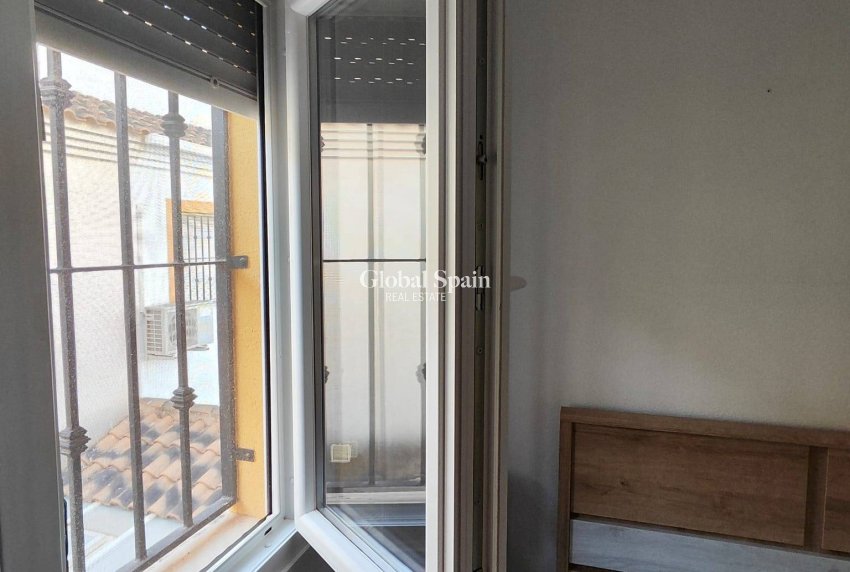 Venta - CASA -
SAN PEDRO DEL PINATAR - Lo pagan