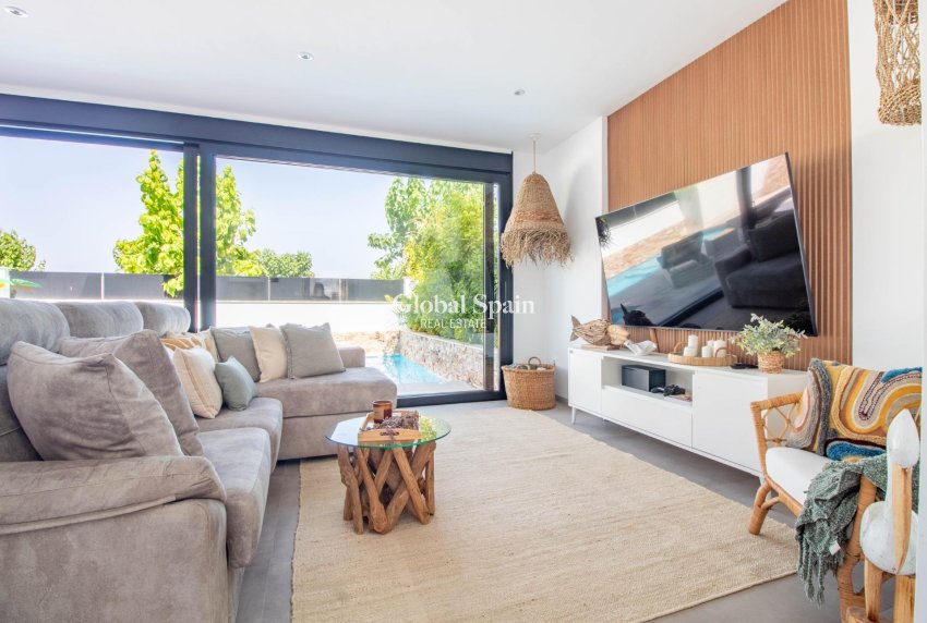 Venta - Casa -
Santiago de la ribera - zona san blas