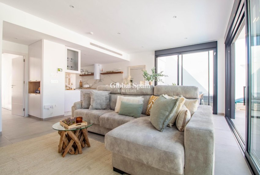 Venta - Casa -
Santiago de la ribera - zona san blas