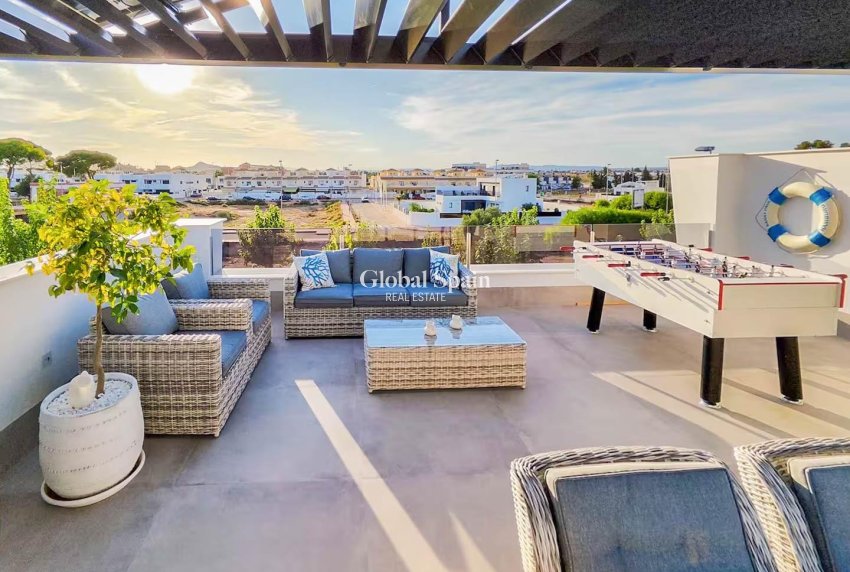 Venta - Casa -
Santiago de la ribera - zona san blas