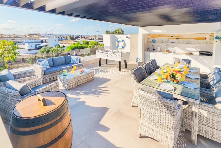 Venta - Casa -
Santiago de la ribera - zona san blas