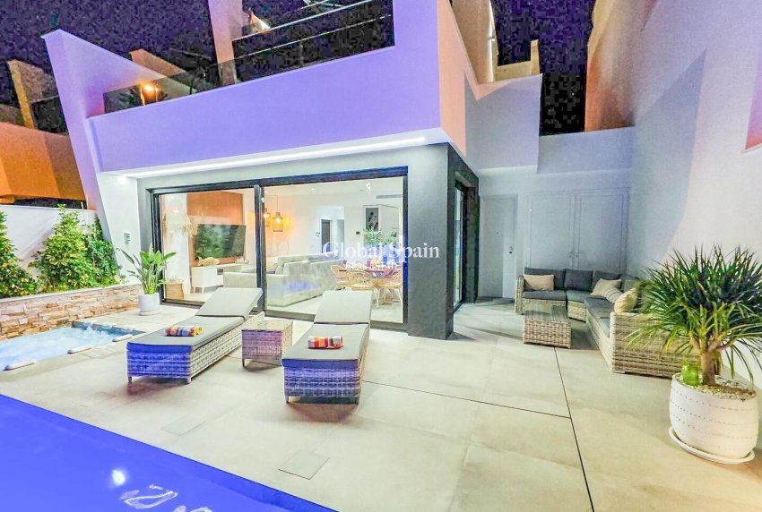 Venta - Casa -
Santiago de la ribera - zona san blas