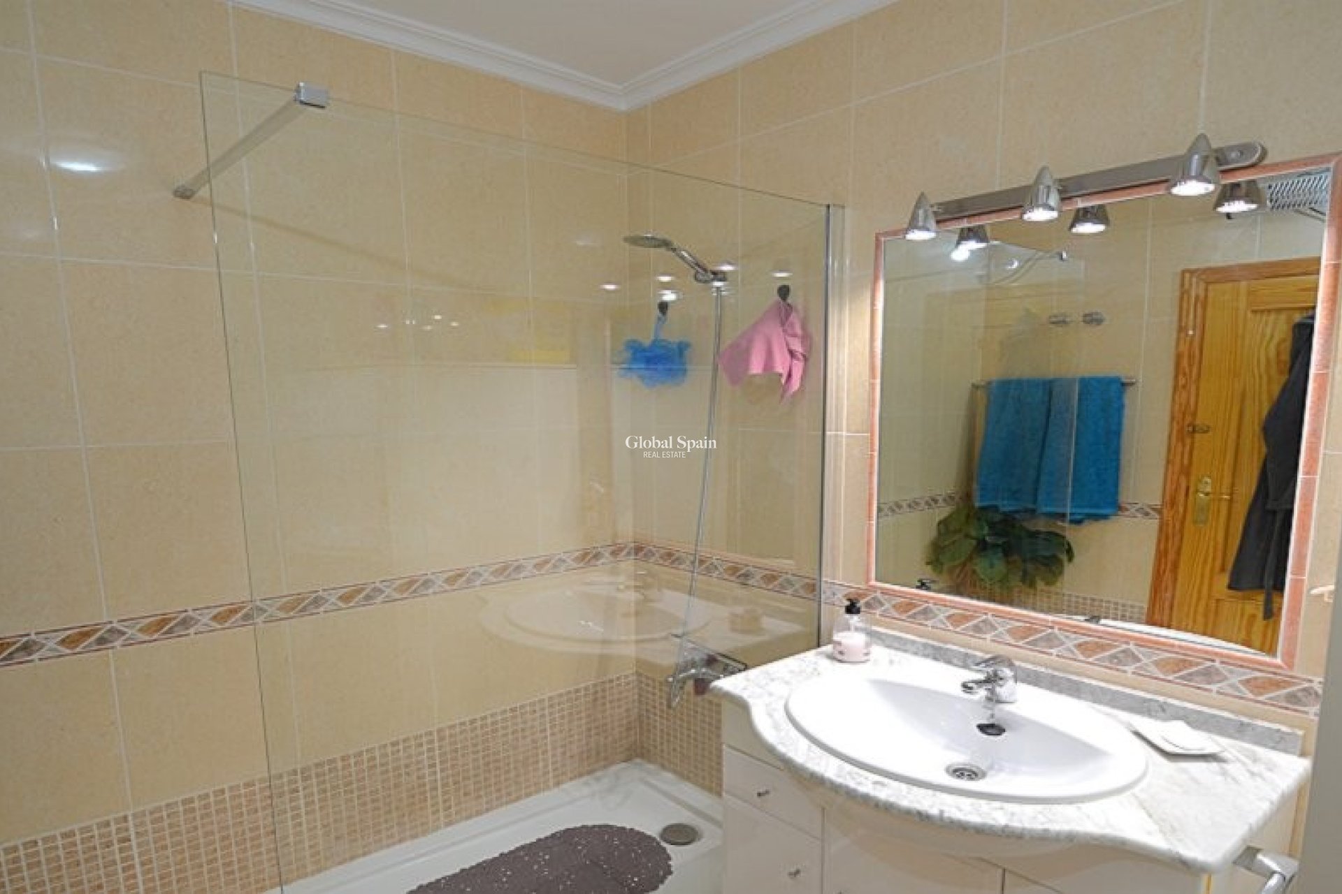 Venta - CASA -
SUCINA - Inland