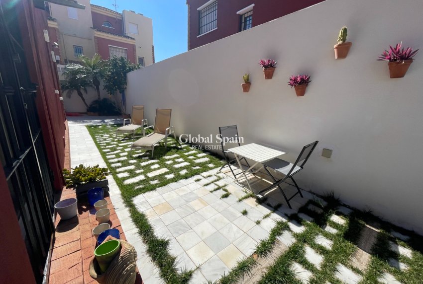 Venta - CASA -
TORRE DE LA HORADADA - Costa Blanca