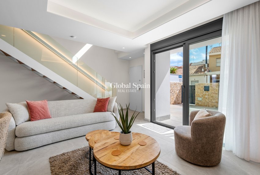 Venta - CASA -
TORRE DE LA HORADADA - Costa Blanca