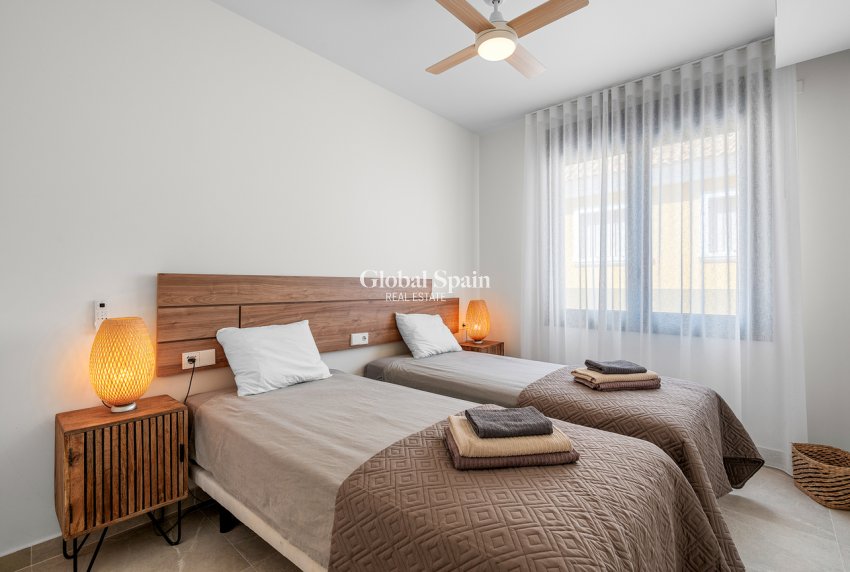 Venta - CASA -
TORRE DE LA HORADADA - Costa Blanca