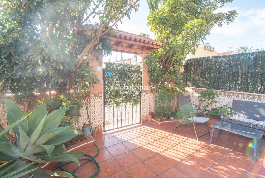 Venta - Casa -
TORREVIEJA - Acequion