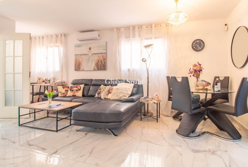 Venta - Casa -
TORREVIEJA - Acequion