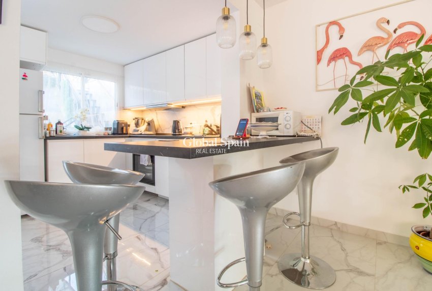 Venta - Casa -
TORREVIEJA - Acequion