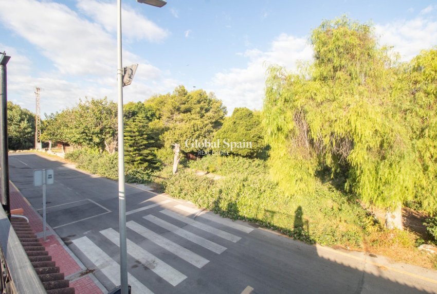 Venta - Casa -
TORREVIEJA - Acequion