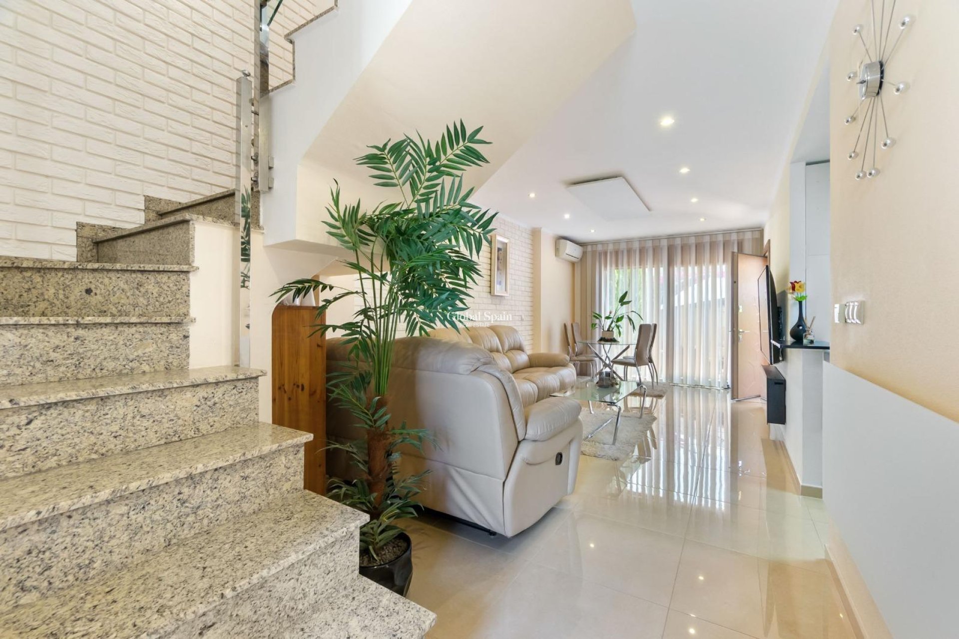 Venta - Casa -
TORREVIEJA - Aguas Nuevas