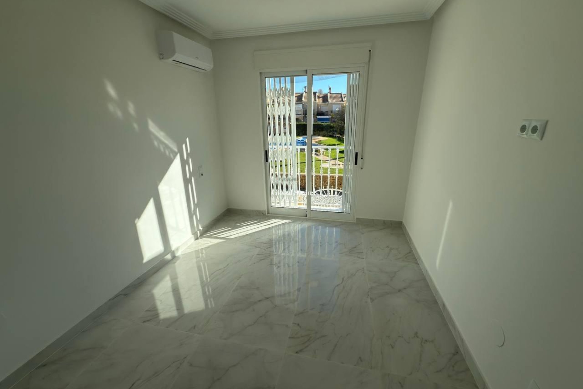 Venta - CASA -
TORREVIEJA - Aguas Nuevas