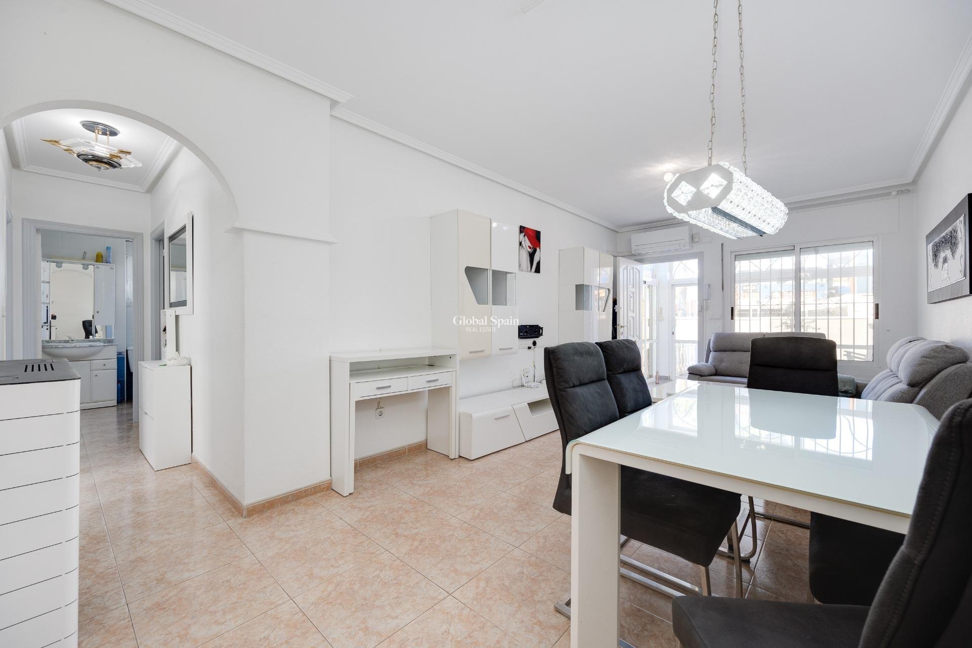 Venta - CASA -
TORREVIEJA - Aguas Nuevas