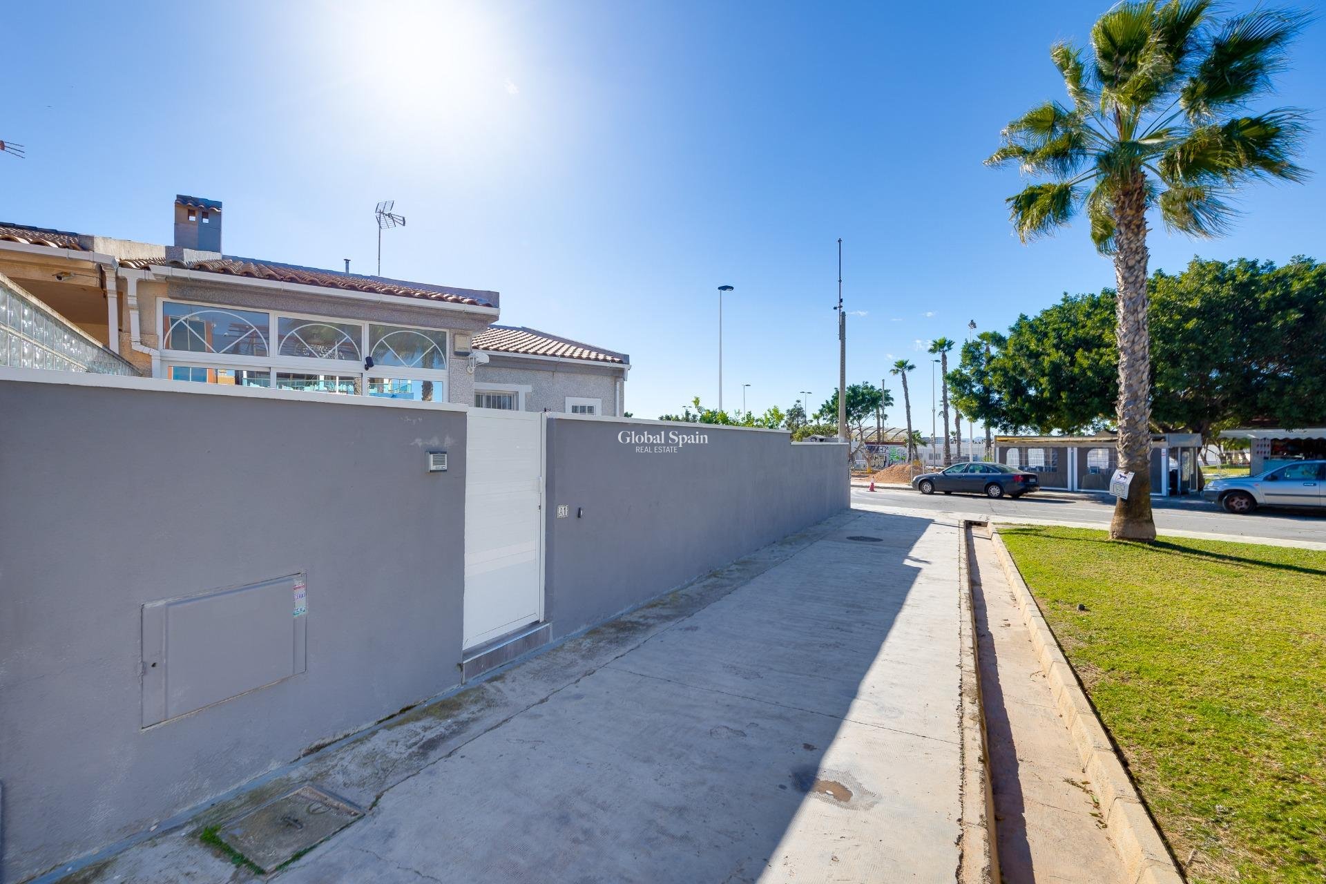 Venta - CASA -
TORREVIEJA - Aguas Nuevas