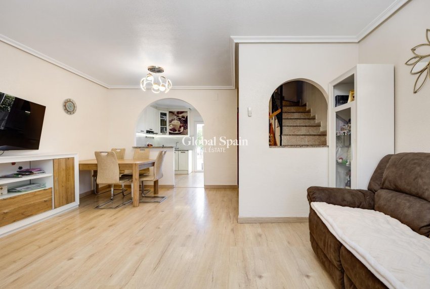 Venta - CASA -
TORREVIEJA - Aguas Nuevas