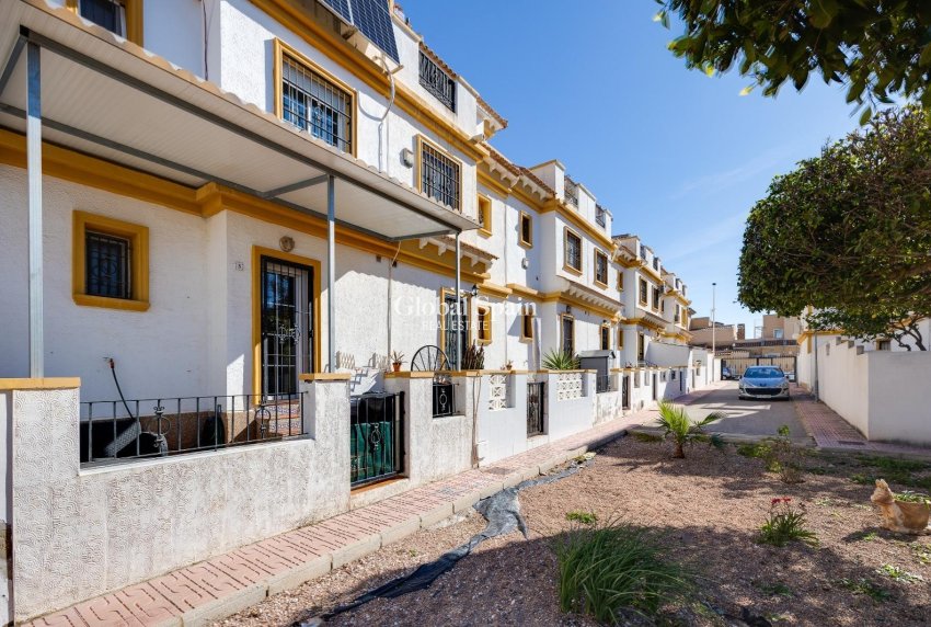 Venta - CASA -
TORREVIEJA - Aguas Nuevas